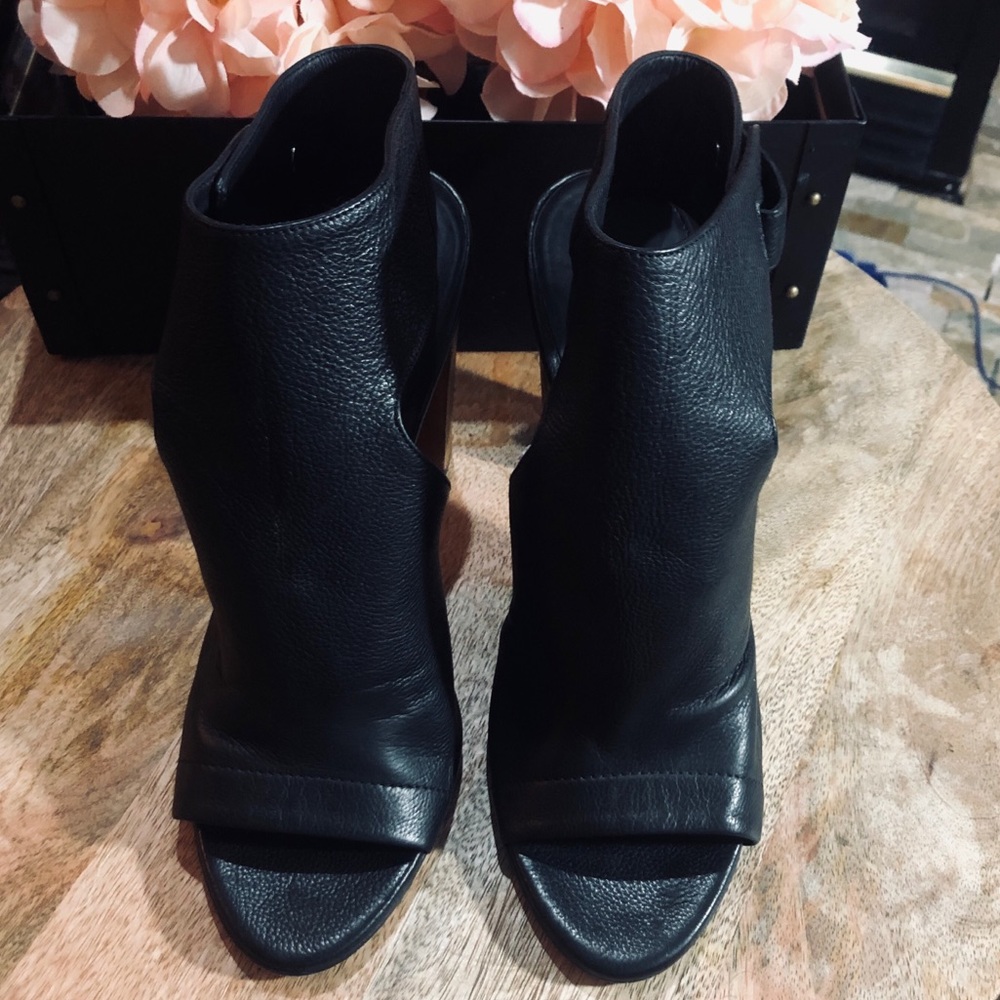 Vince Camuto Addie Open-Toe Buckle Bootie Sz 10 - image 4